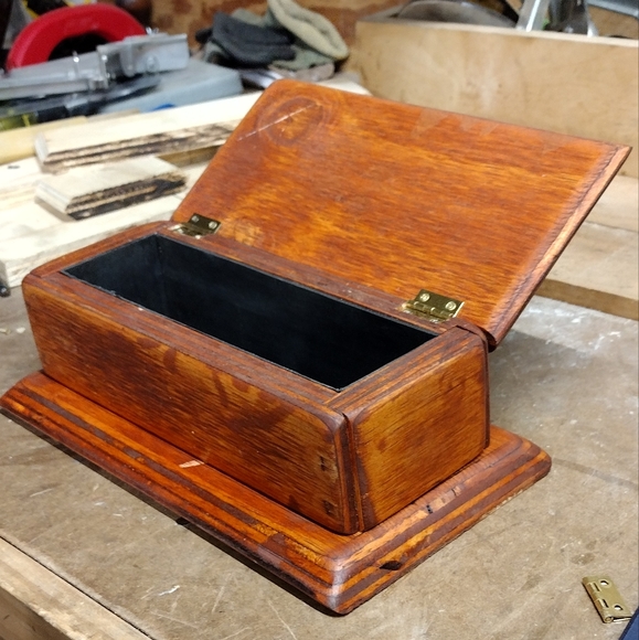 Box - Picture 2 of 3